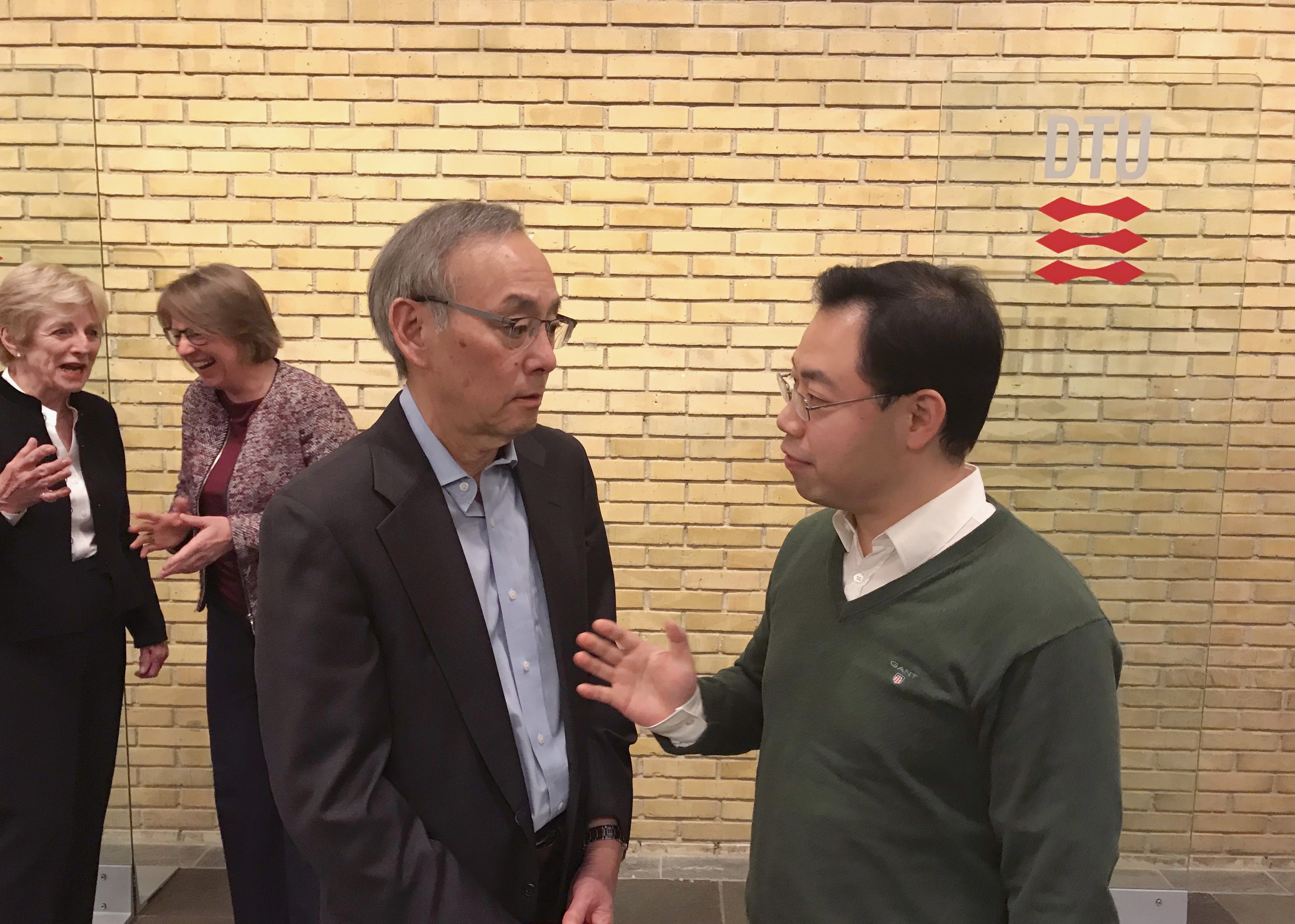 Menghao Qin and Steven Chu